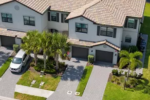 15210 Sunny Day Dr, Bradenton, FL 34211 - Photo 1