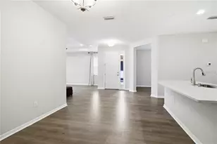5918 Fiore Dr, Bradenton, FL 34208 - Photo 5