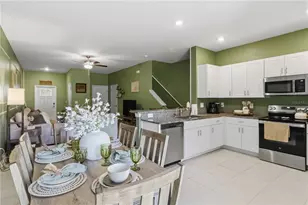 2549 Sunray Venus Wy, Ruskin, FL 33570 - Photo 11