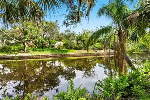 2753 Orchid Oaks Dr, Sarasota, FL 34239 - Photo 29