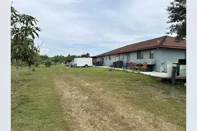 3208 16th Ave E, Palmetto, FL 34221 - Photo 11