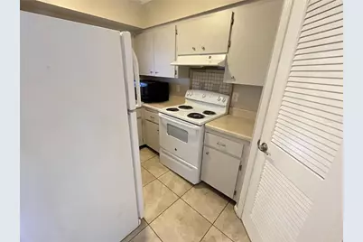 4507 9th Street W #J6, Bradenton, FL 34207 - Photo 5