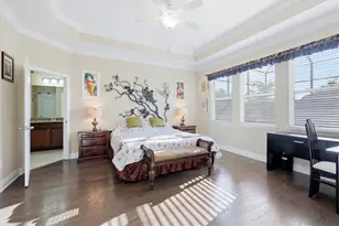 843 Molly Cir, Sarasota, FL 34232 - Photo 9