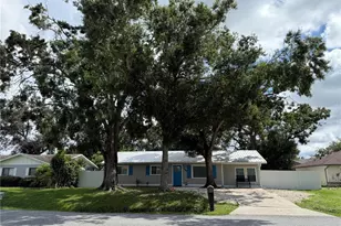 3988 San Luis Dr, Sarasota, FL 34235 - Photo 1