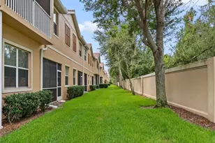 3831 Parkridge Cir, Sarasota, FL 34243 - Photo 35