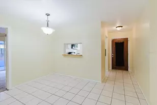 1080 Mecca Dr, Sarasota, FL 34234 - Photo 9
