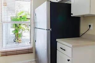 1080 Mecca Dr, Sarasota, FL 34234 - Photo 25