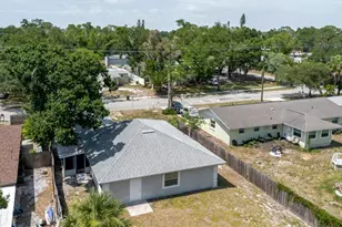 1080 Mecca Dr, Sarasota, FL 34234 - Photo 61