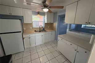 4920 45th Ave N, Saint Petersburg, FL 33707 - Photo 7