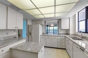 101 Sunset Dr, Sarasota, FL 34236 - Photo 9