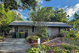 566 S Pelican Dr, Sarasota, FL 34237 - Photo 1