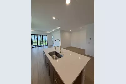 5889 Windbreak Court, Apollo Beach, FL 33572 - Photo 3