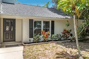 4256 King Richard Ln, Sarasota, FL 34232 - Photo 3