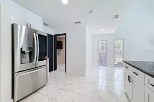 4256 King Richard Ln, Sarasota, FL 34232 - Photo 9