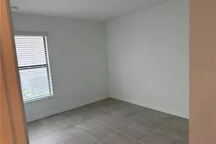 9196 Tequila Sunrise Dr, Sarasota, FL 34241 - Photo 7