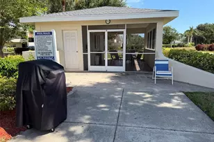 7153 W Country Club Dr N, Sarasota, FL 34243 - Photo 25