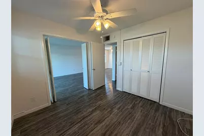 7153 W Country Club Dr N #145, Sarasota, FL 34243 - Photo 9
