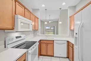 915 Fairwaycove Ln, Bradenton, FL 34212 - Photo 9