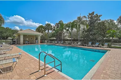 915 Fairwaycove Lane #201, Bradenton, FL 34212 - Photo 37