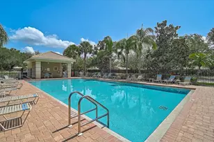 915 Fairwaycove Ln, Bradenton, FL 34212 - Photo 37