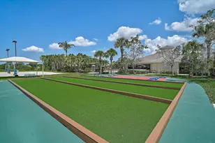 915 Fairwaycove Ln, Bradenton, FL 34212 - Photo 47