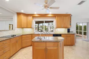 565 Commonwealth Pl, Sarasota, FL 34242 - Photo 23