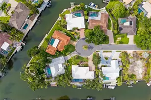 565 Commonwealth Pl, Sarasota, FL 34242 - Photo 45