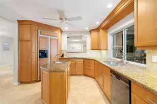 565 Commonwealth Pl, Sarasota, FL 34242 - Photo 19