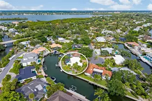 565 Commonwealth Pl, Sarasota, FL 34242 - Photo 7