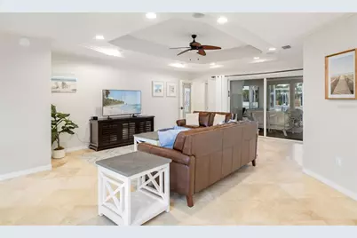 565 Commonwealth Place, Sarasota, FL 34242 - Photo 11