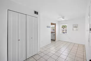 2727 75th St W, Bradenton, FL 34209 - Photo 9