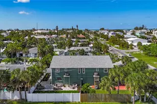 202 Peacock Ln, Holmes Beach, FL 34217 - Photo 45