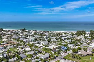 202 Peacock Ln, Holmes Beach, FL 34217 - Photo 41