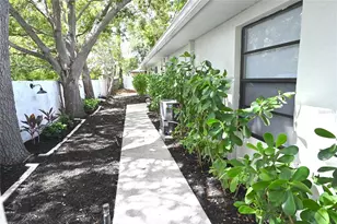 1976 Debbie St, Sarasota, FL 34231 - Photo 21