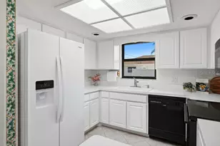 154 Hourglass Dr, Venice, FL 34293 - Photo 11