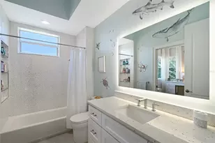 3921 Maravic Pl, Sarasota, FL 34231 - Photo 23
