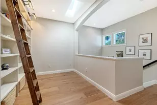 3921 Maravic Pl, Sarasota, FL 34231 - Photo 19