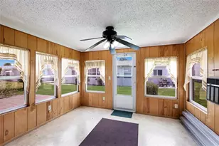 5994 Hibiscus Dr, Bradenton, FL 34207 - Photo 9
