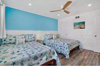 18 Seaside Court, Holmes Beach, FL 34217 - Photo 19