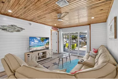 18 Seaside Court, Holmes Beach, FL 34217 - Photo 11