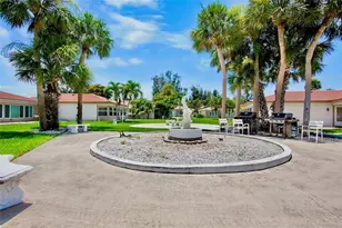159 Vista Hermosa Cir, Sarasota, FL 34242 - Photo 31
