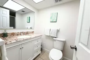 159 Vista Hermosa Cir, Sarasota, FL 34242 - Photo 19