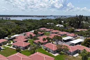 159 Vista Hermosa Cir, Sarasota, FL 34242 - Photo 29