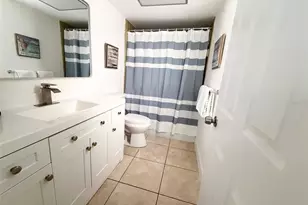 159 Vista Hermosa Cir, Sarasota, FL 34242 - Photo 17