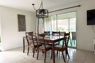 159 Vista Hermosa Cir, Sarasota, FL 34242 - Photo 9