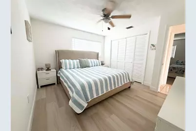 159 Vista Hermosa Circle #27B, Sarasota, FL 34242 - Photo 15