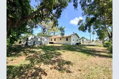 420 53rd Avenue E, Bradenton, FL 34203 - Photo 9