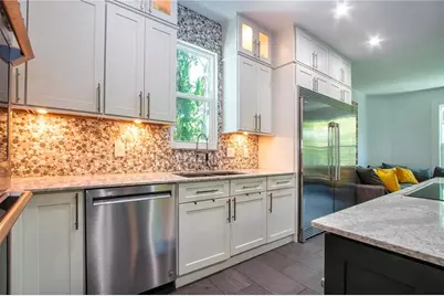 3915 Somerset Drive #9, Sarasota, FL 34242 - Photo 23