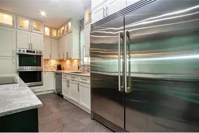 3915 Somerset Drive #9, Sarasota, FL 34242 - Photo 17