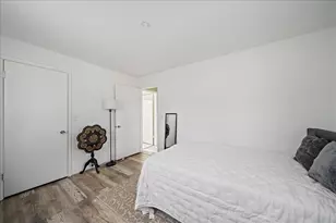 1210 Doris Dr, Sarasota, FL 34243 - Photo 25